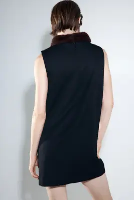 Robe droite avec col - Noir — photo 3