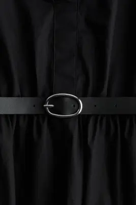 Robe à effet boule avec ceinture - Noir