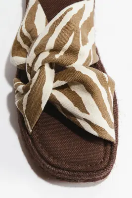 Sandales façon espadrilles en coton - Beige clair/imprimé zèbre — photo 2