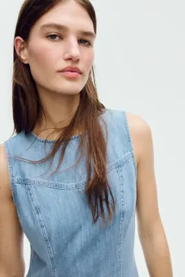 Robe en denim avec jupe évasée - Bleu denim — photo 1