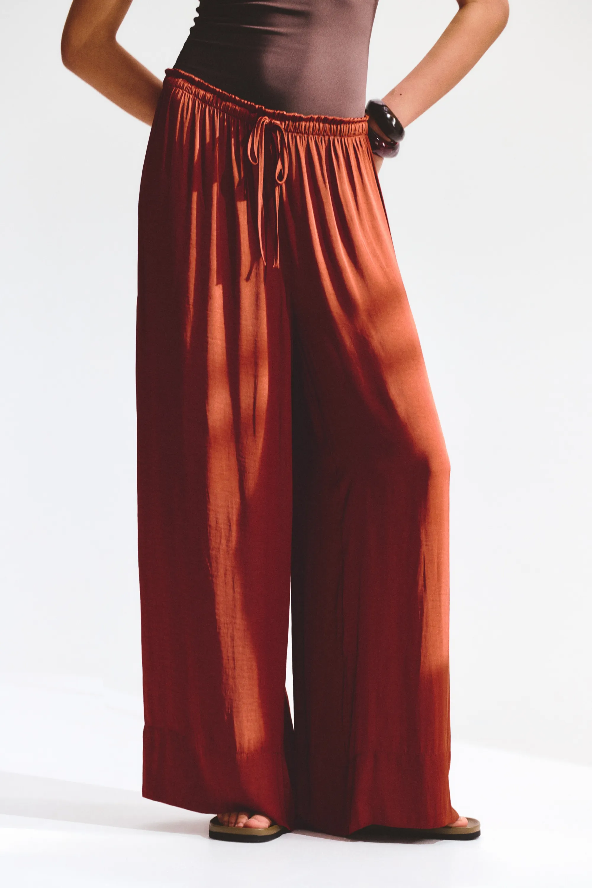 Pantalon large avec cordon de serrage - Brun rouille