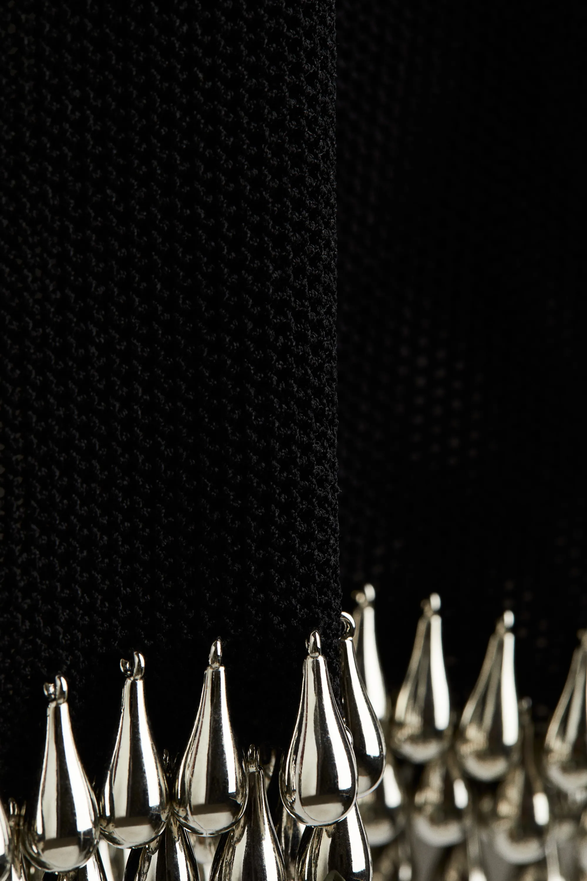Top filet avec galons de perles fantaisie - Noir