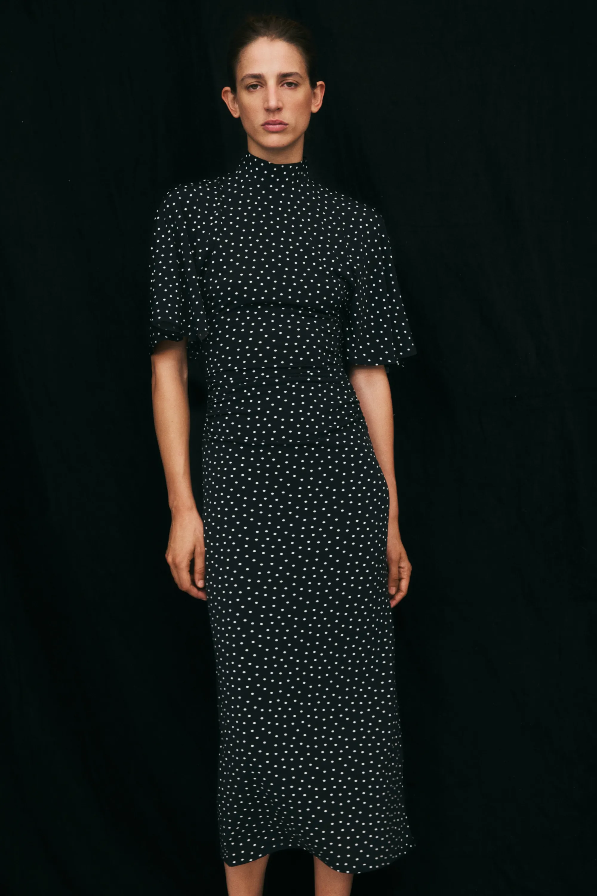 Robe en jersey avec manches papillon - Noir/pois