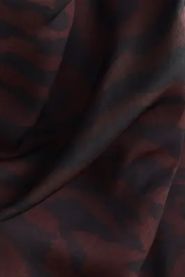 Robe à encolure bénitier avec jupe évasée - Marron foncé/imprimé zèbre — photo 4