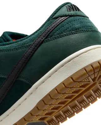 SB Dunk Low Pro Deep Fir — photo 5