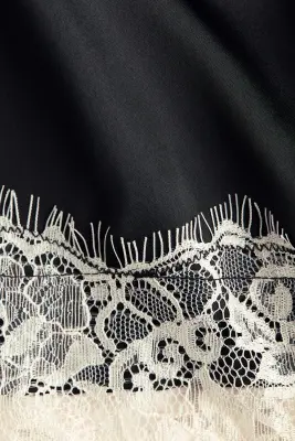 Jupe avec dentelle - Noir — photo 4