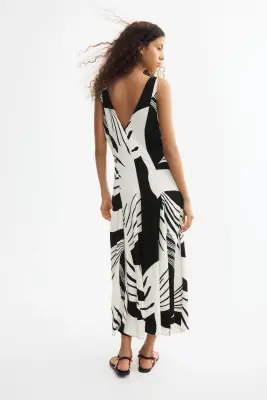 Robe en crêpe à plis godet - Noir/motif — photo 3