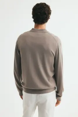 Polo Regular Fit en laine mérinos - Taupe — photo 3