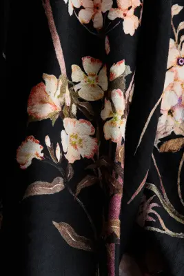 Robe tunique avec ceinture à nouer - Noir/fleuri — photo 3