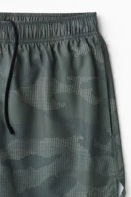 Short de sport DryMove™ superposé - Vert foncé/motif — photo 1