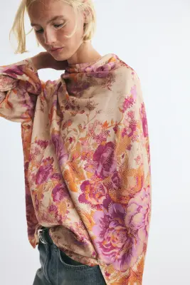 Blouse en viscose avec détail façon cape - Beige clair/fleuri — photo 3