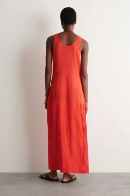 ROBE LONGUE PLISSÉE ET FRONCÉE À COL EN V - MANDARINE — photo 3