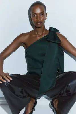 Top asymétrique avec nœud - Vert foncé — photo 1