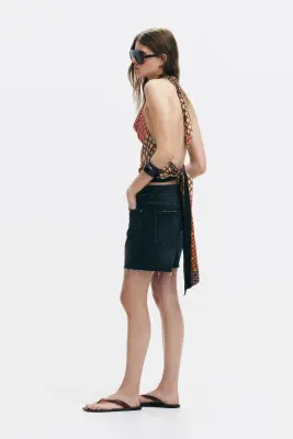 Short en denim avec bords à cru - Noir délavé — photo 3