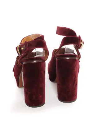 Sandales à plateformes en velours rouge bordeaux boucle doré, Prix boutique 720€ Taille 39 — photo 5