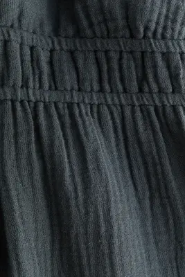 Robe en mousseline avec dos ouvert - Gris foncé — photo 5