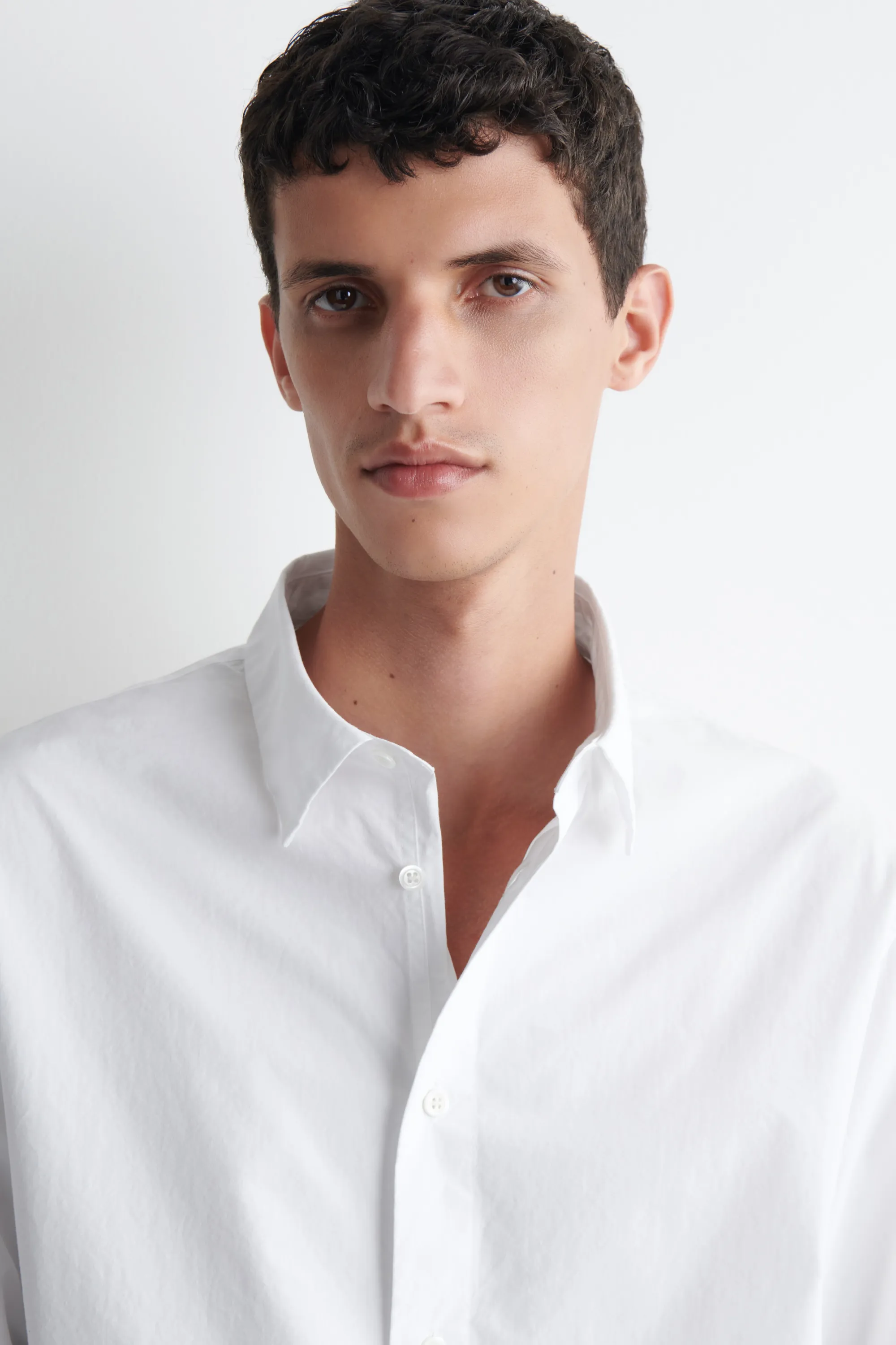 CHEMISE DÉCONTRACTÉE EN POPELINE DE COTON PIMA - BLANC