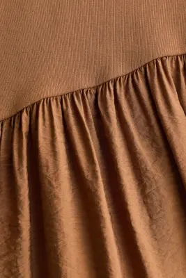 Robe asymétrique bi-matière - Beige foncé — photo 3