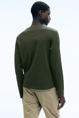 T-shirt en coton rétréci à manches longues - Vert kaki foncé — photo 3