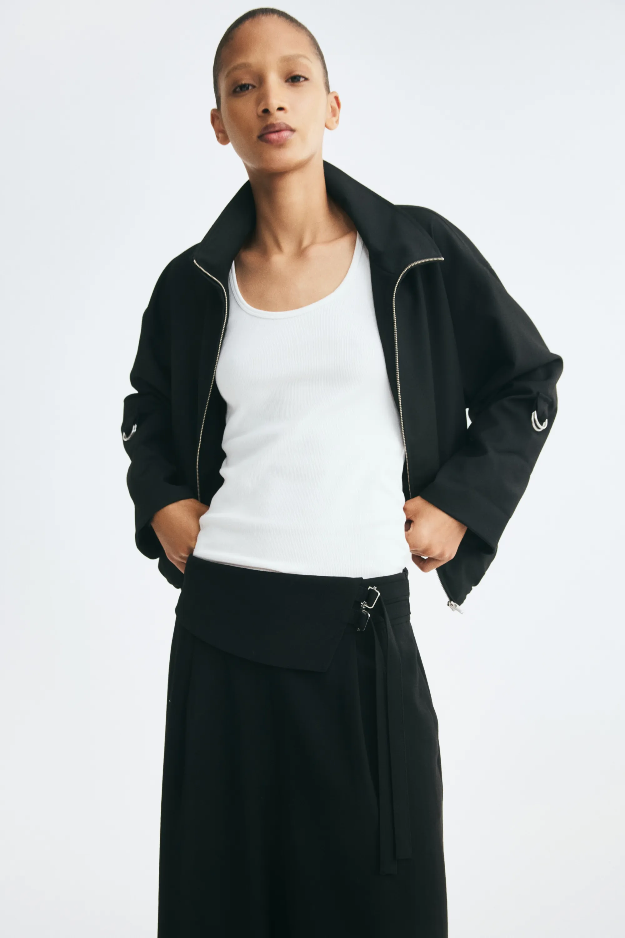 Pantalon large avec boucles - Noir