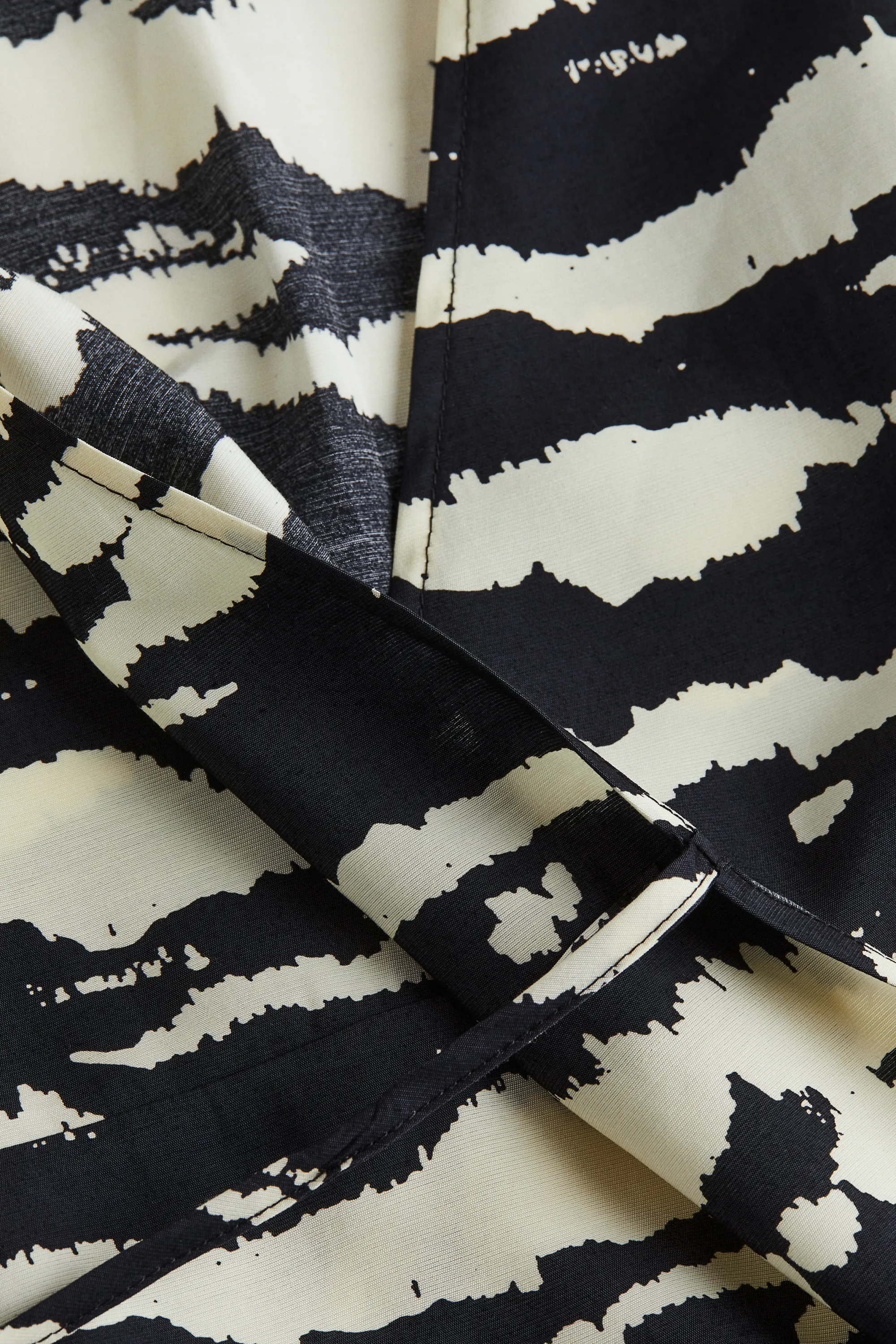 Robe portefeuille avec col - Noir/tigré