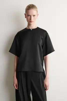 T-SHIRT OVERSIZE EN SATIN - NOIR — photo 2