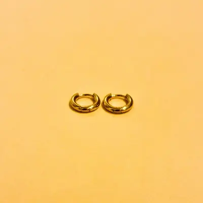Boucles d’oreilles Tube Doré - 2 tailles disponibles — photo 5