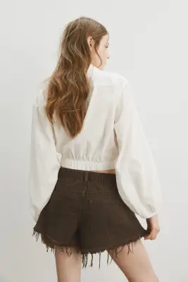 Short frangé en denim - Marron — photo 4