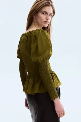 Blouse smockée en viscose mélangée - Vert kaki foncé — photo 3