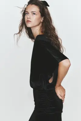 Robe froncée en velours - Noir — photo 4